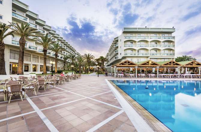 Hotel Apollo Beach-mei 2025