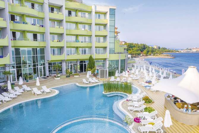 Hotel Arsena-mei 2025