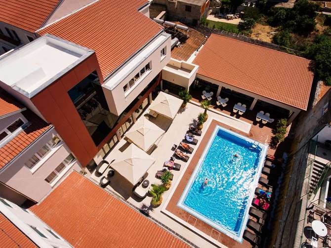Hotel Borovnik-juni 2025