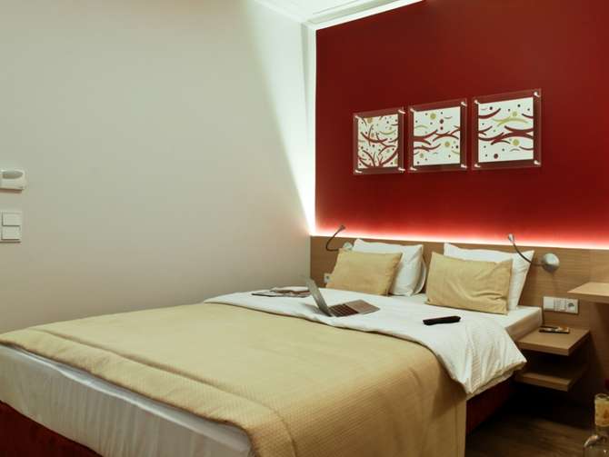 Hotel Carol-april 2025