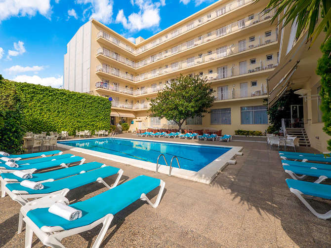 Hotel Checkin Pineda-mei 2025