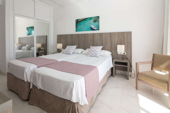 Hotel Club Sillot-mei 2025