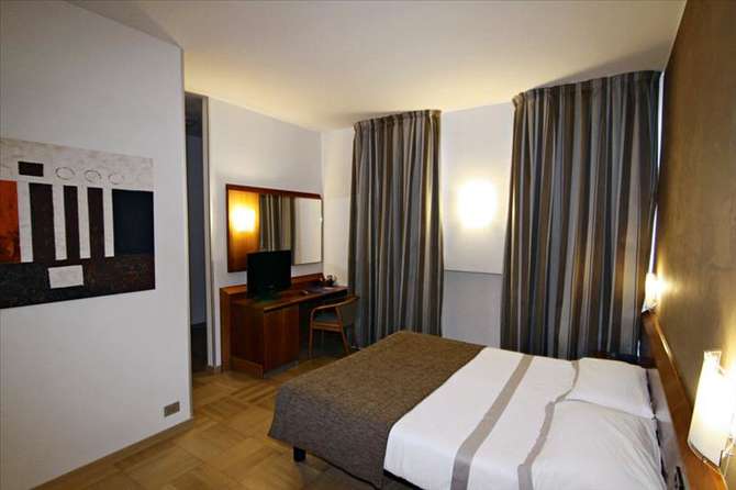 Hotel Como-mei 2025