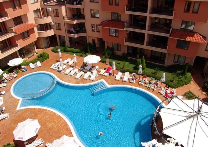 Hotel Efir Holiday-mei 2025