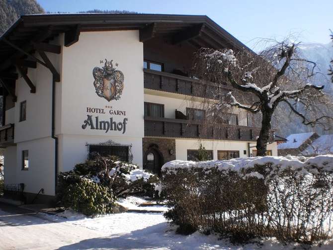 Hotel Garni Almhof-april 2024