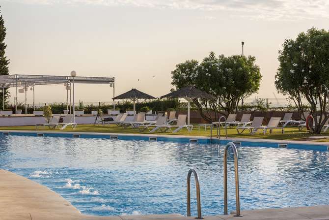 Hotel Ilunion Alcora Sevilla-mei 2025
