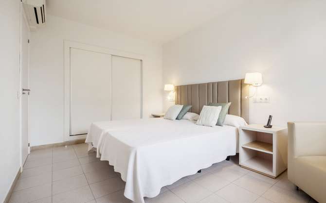 Hotel Ilunion Menorca-april 2024
