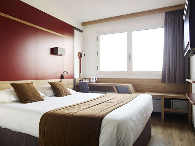 Hotel Median Paris Congres-mei 2025