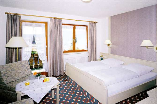 Hotel Mutzel-april 2024