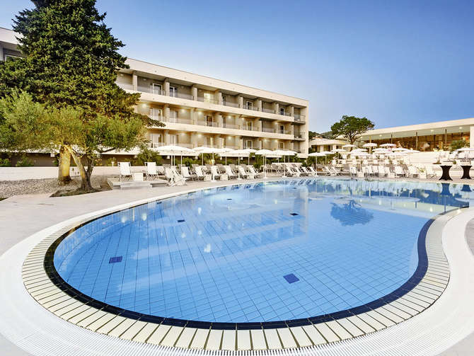 Hotel Pharos-mei 2025