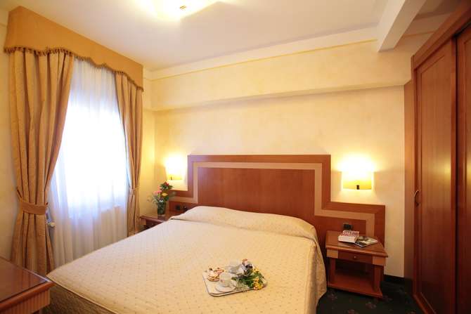 Hotel Residence Venezia 2000-mei 2025