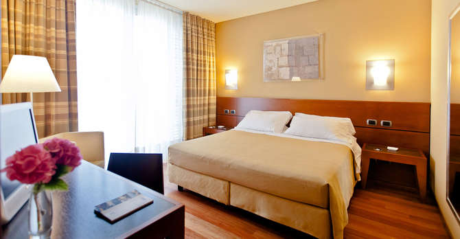 Hotel Rossini Al Teatro-mei 2025