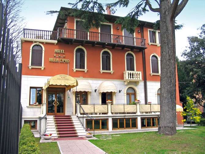 Hotel Villa Cipro-maart 2024