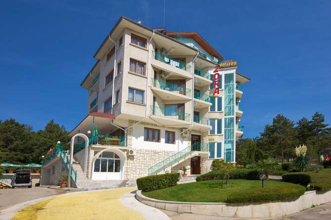 Hotel Zora-juni 2025