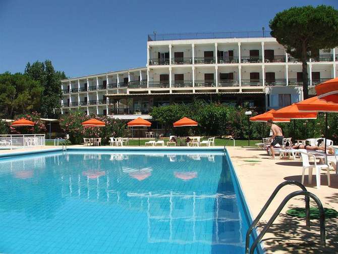 Irinna Hotel-mei 2025