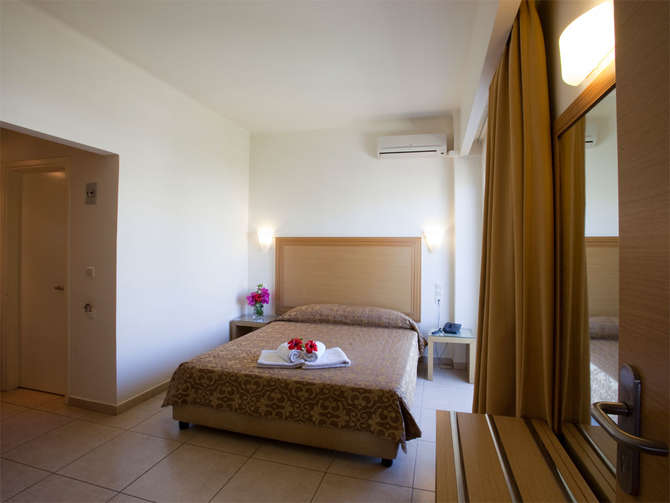 Itanos Hotel-mei 2025