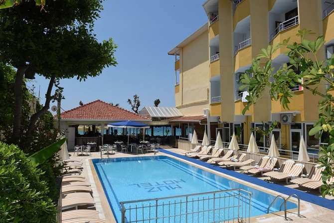 Kleopatra Muz Hotel-mei 2025