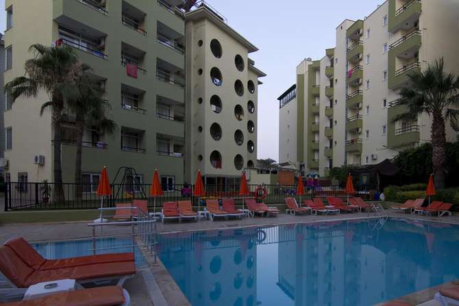 Krizantem Hotel-mei 2025