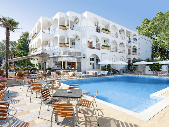 Kronos Hotel-mei 2025