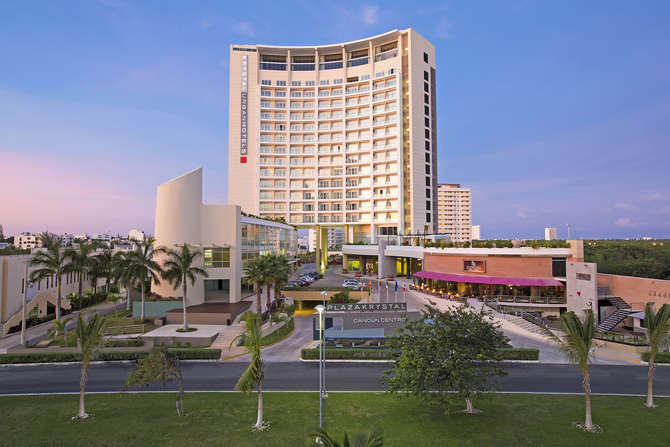 Krystal Urban Cancun Centro-april 2024