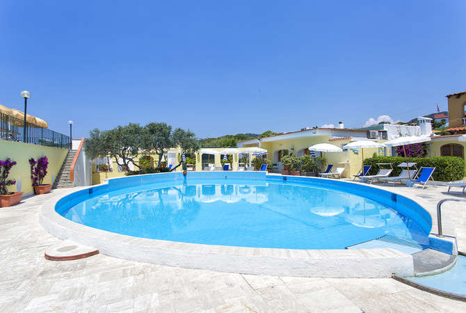 La Scogliera Hotel-mei 2025