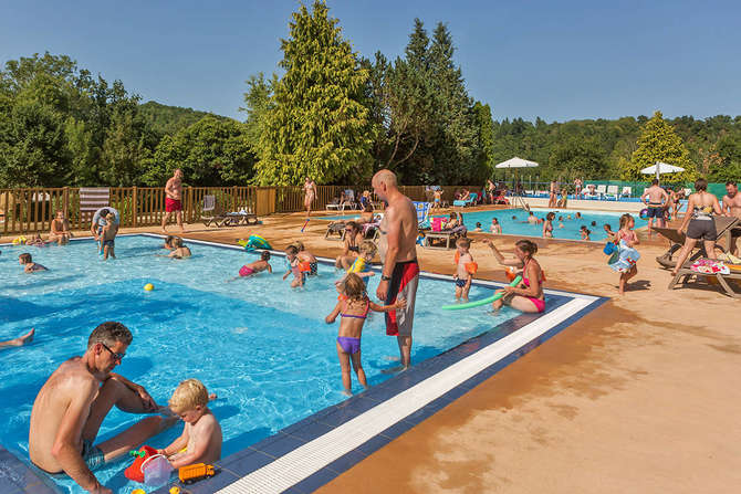 Les Gorges Du Chambon-mei 2025