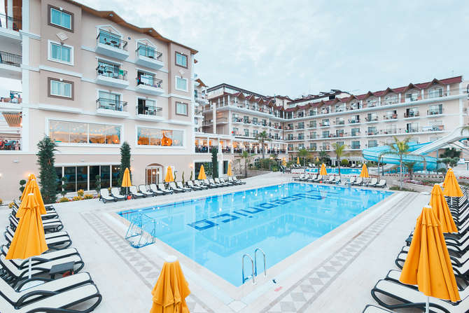 Loceanica Beach Resort-mei 2025