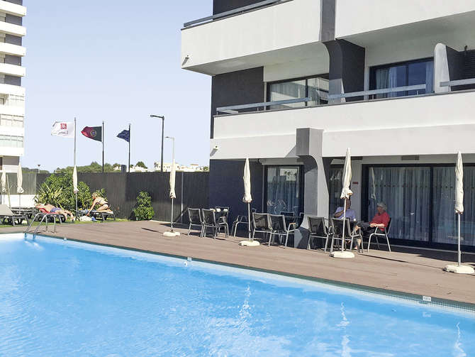 Luna Alvor Bay-mei 2025