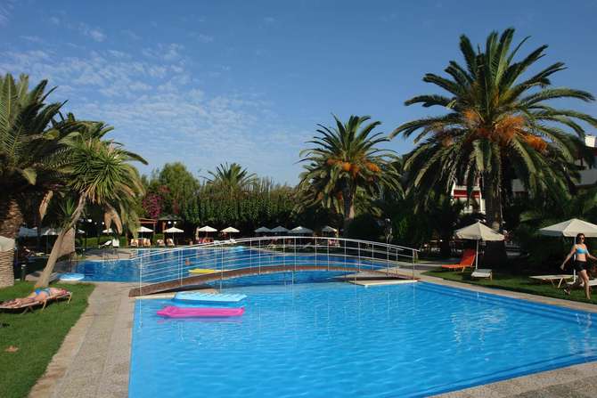 May Beach Hotel-mei 2025