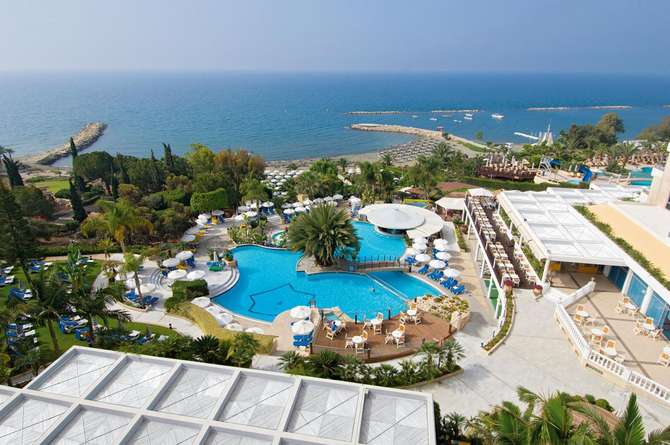 Mediterranean Beach Hotel-juli 2025