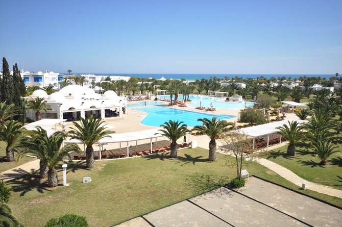 Mirage Beach Club-april 2025