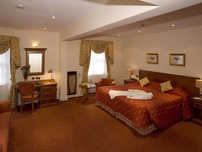 Old Waverley Hotel-mei 2025