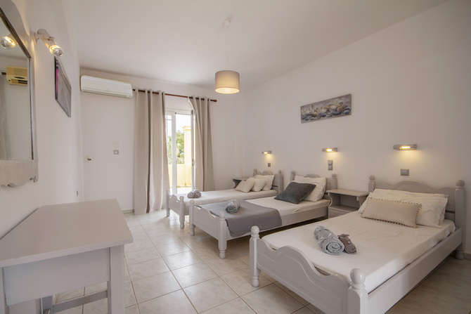 Olive Grove Beachfront Kavos-mei 2025