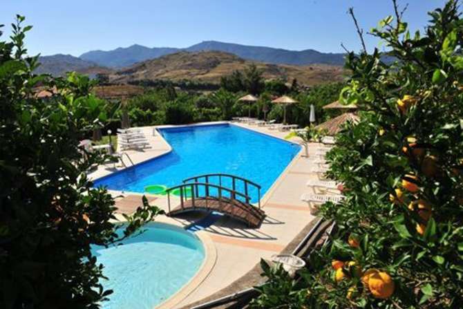 Orfeas Bungalows-mei 2025