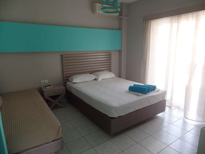 Ouzas Hotel-mei 2025