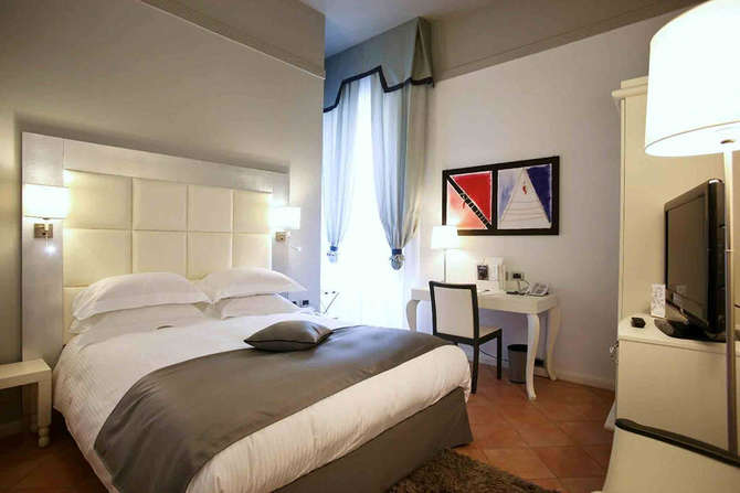 Palazzo Caracciolo Napoli-mei 2025