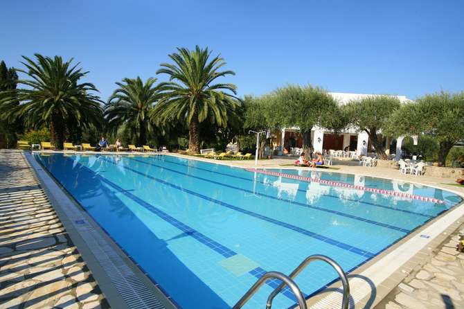 Paradise Hotel Corfu-mei 2025