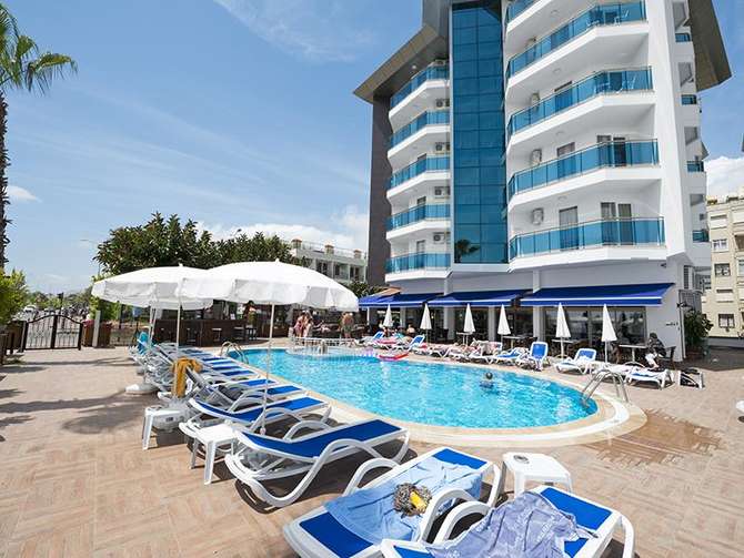 Parador Beach Hotel-mei 2025