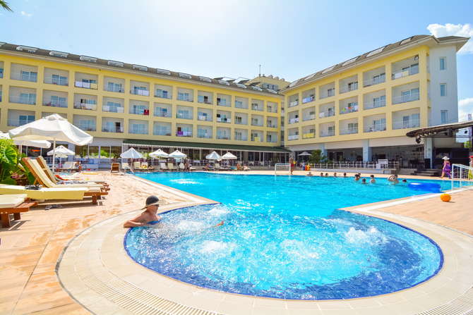Pine House Hotel-mei 2025