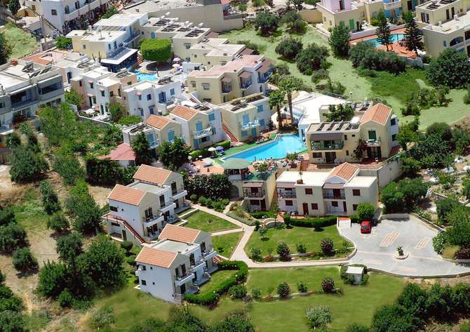 Piskopiano Village-mei 2025