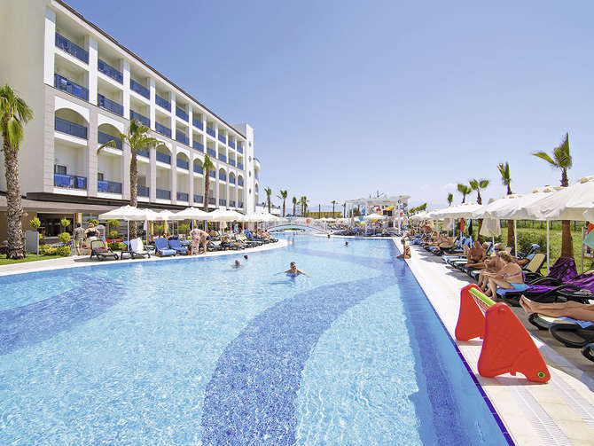 Port River Hotel-mei 2025