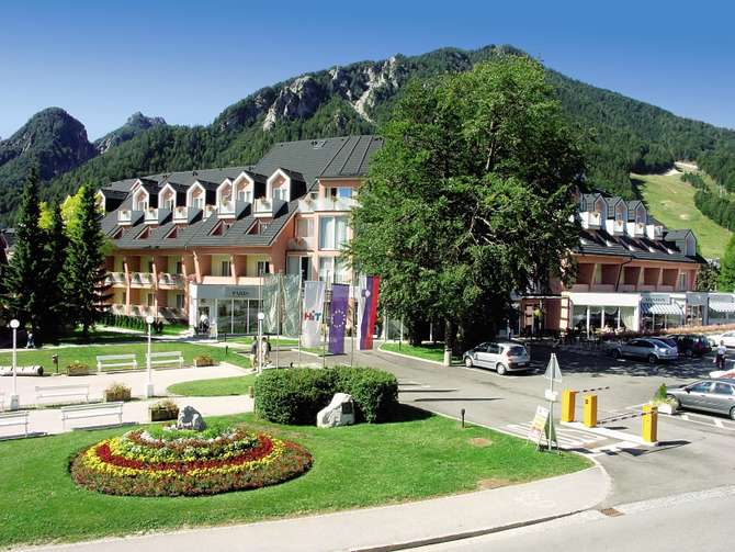 Ramada Hotel Suites Kranjska Gora-april 2024