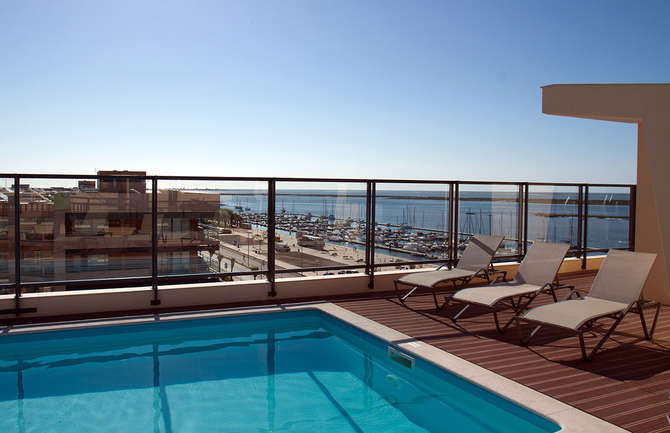 Real Marina Residence-mei 2025