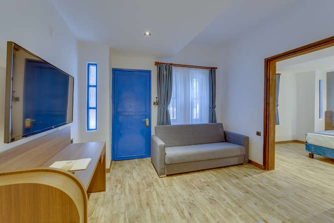 Risus Garden Marina Hotel-augustus 2025