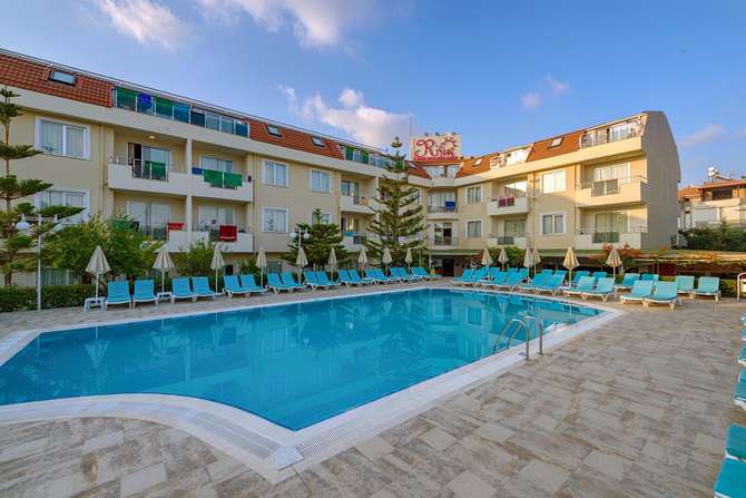 Risus Hotel-mei 2025