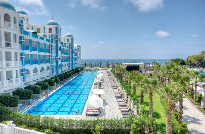 Rubi Platinum Spa Resort Suites-mei 2025