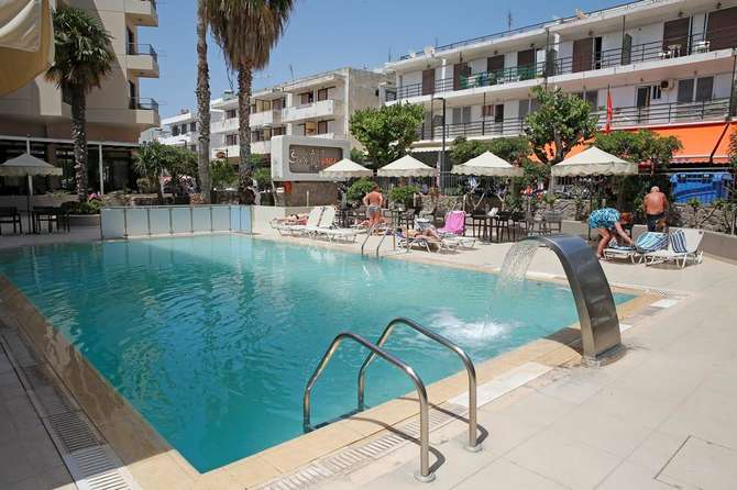 Saint Constantin Hotel-mei 2025