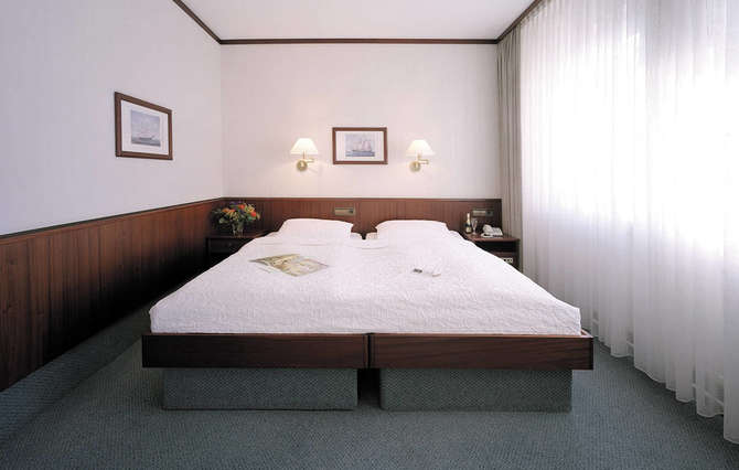 Sorat Hotel Ambassador-juli 2025
