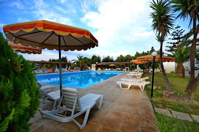 Summer Village Hotel-mei 2025