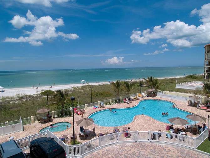 Sunset Vistas Beachfront Suites-mei 2025
